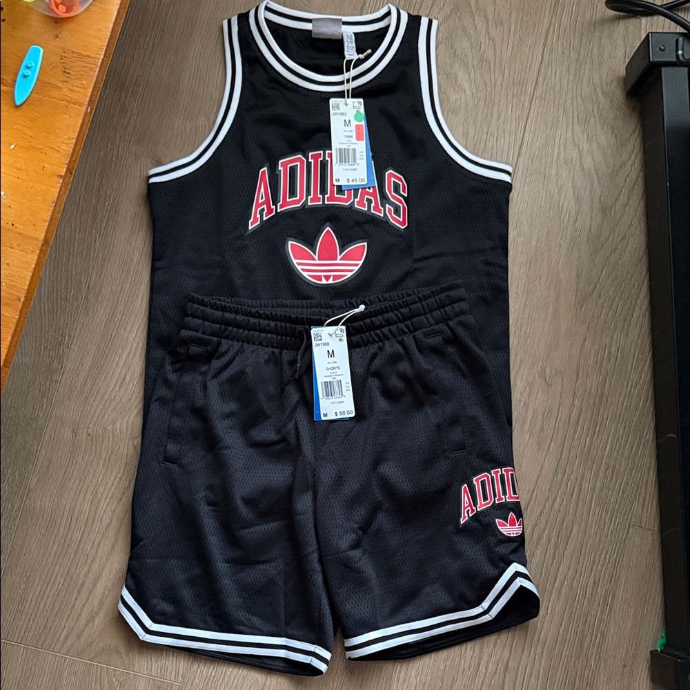 adidas Black & Red Basketball Set youth medium